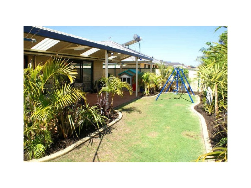 14 Gillen Way, Success WA 6164