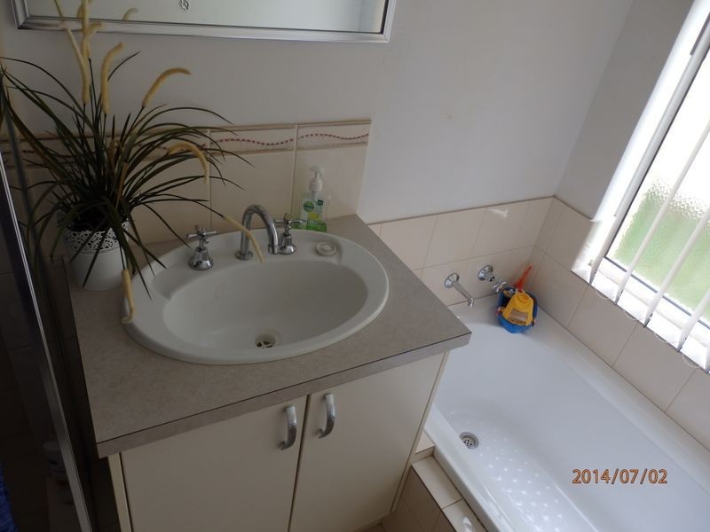 11 Higgs Court, Brookdale WA 6112