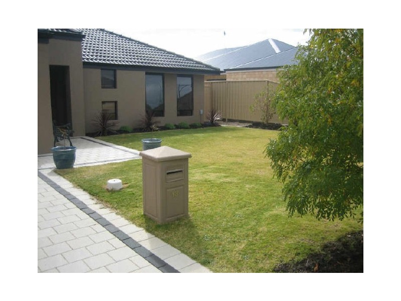 13 Mosman Loop, Success WA 6164