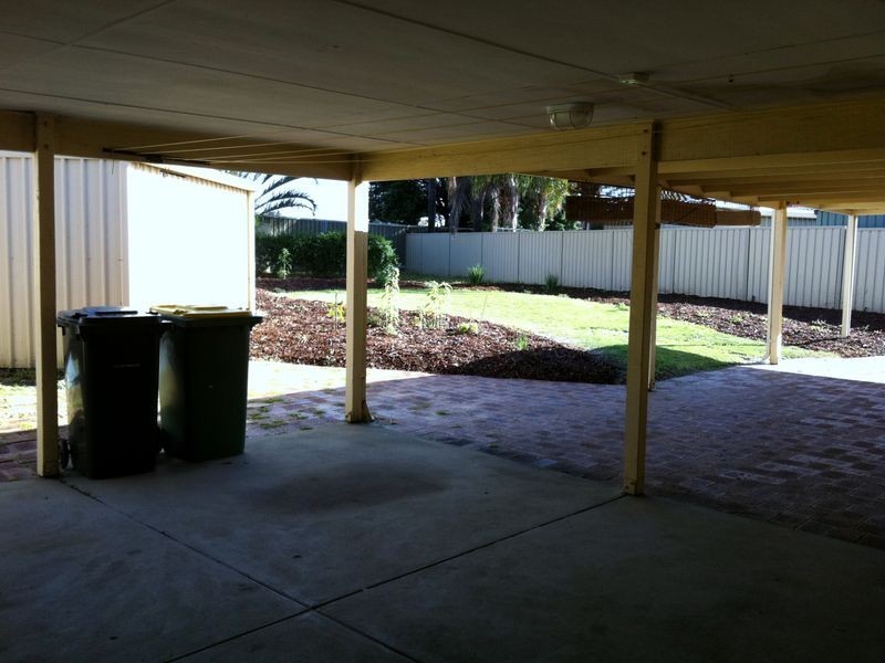 11 Piesse Place, Seville Grove WA 6112