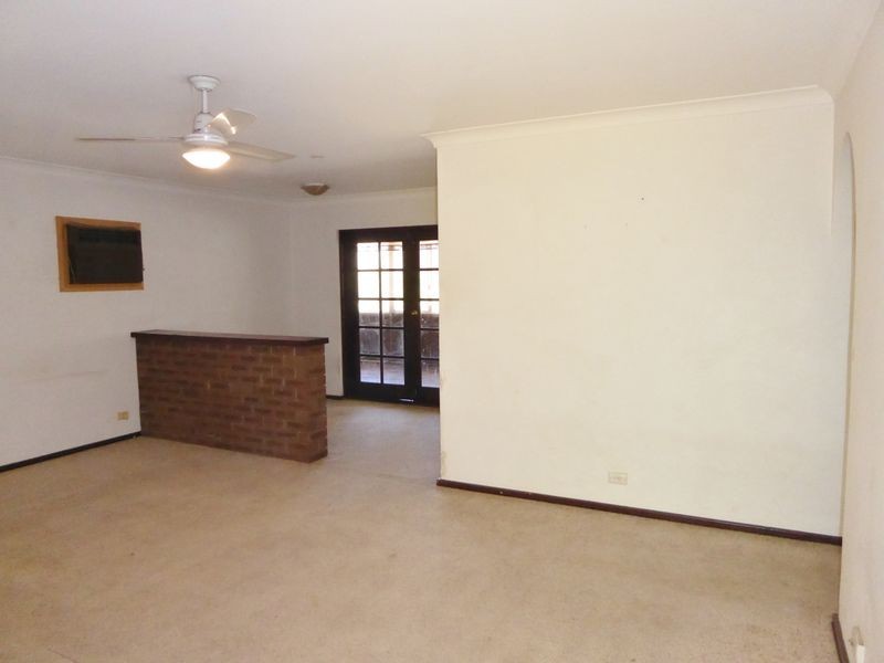 3 Berala Court, Camillo WA 6111