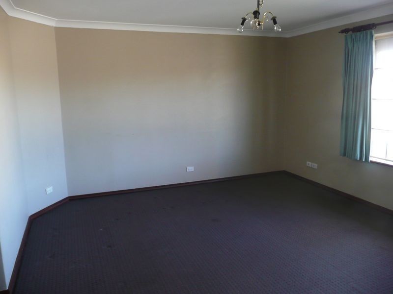 2 Bell Court, Armadale WA 6112