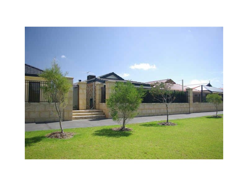 17 Paperbark Lane, Atwell WA 6164