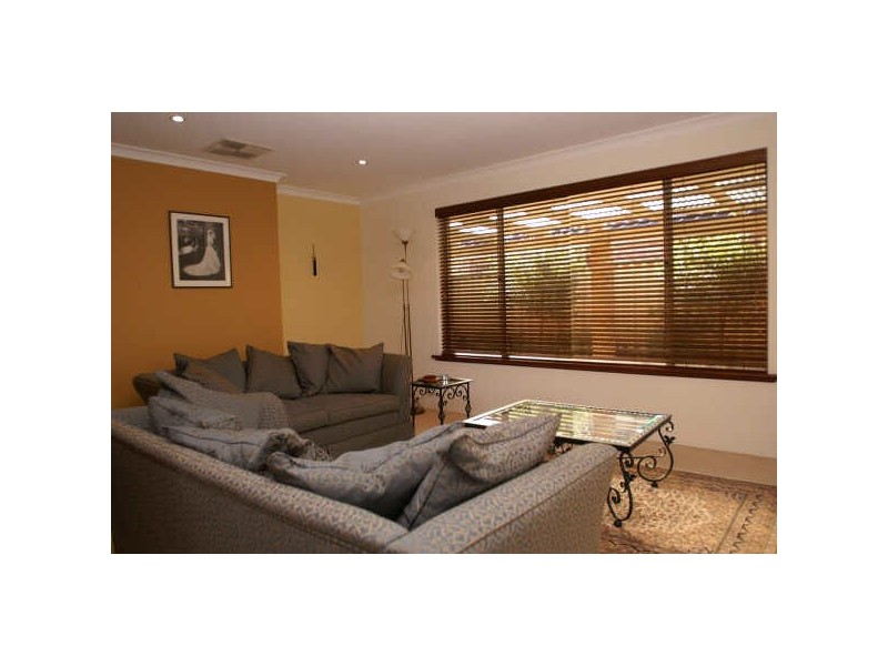 3 Hayton Mews, Atwell WA 6164