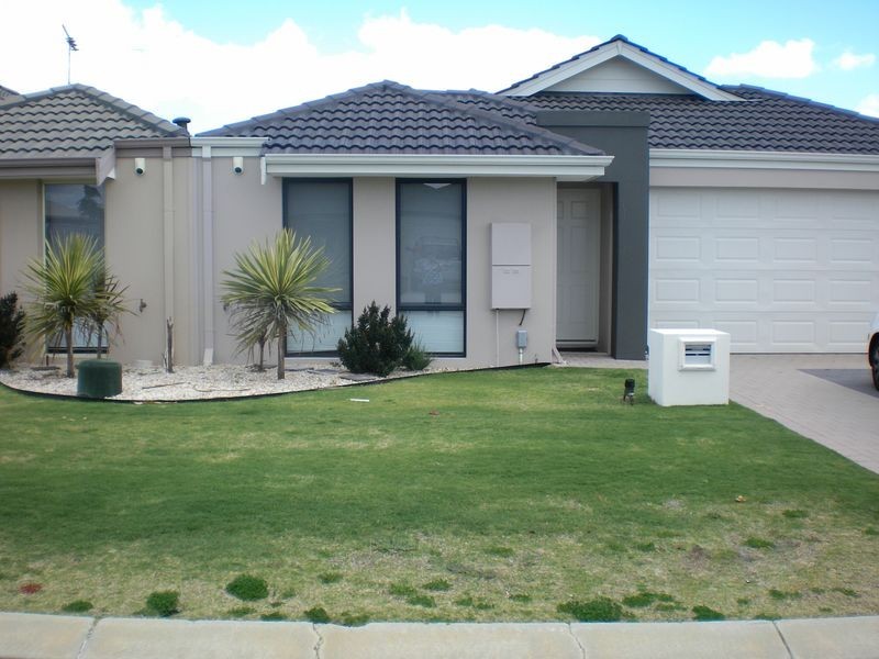 3/5 Cabra Avenue, Seville Grove WA 6112