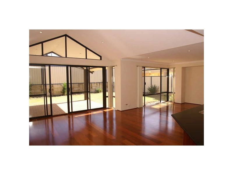 16 Gadsden Terrace, Success WA 6164