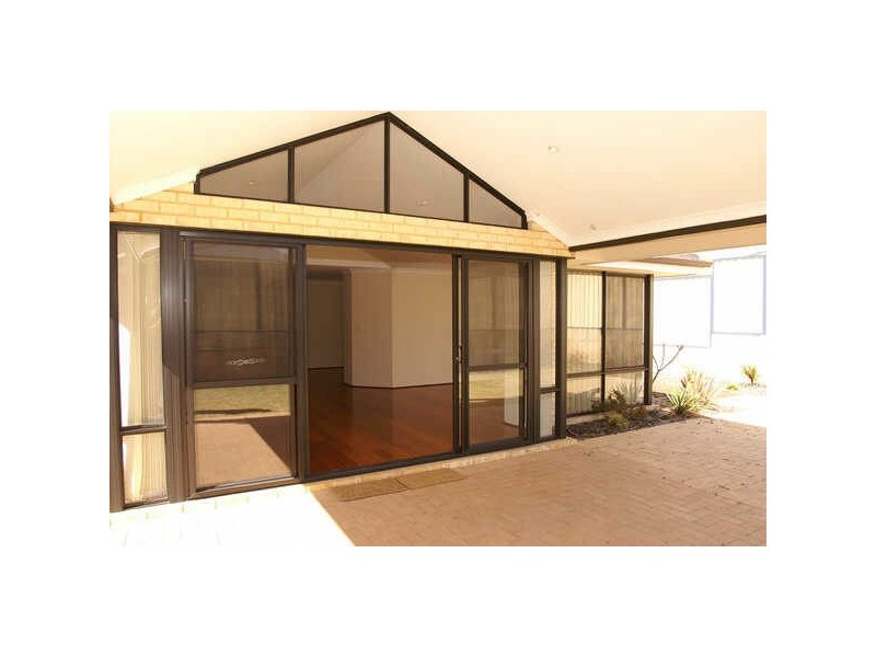 16 Gadsden Terrace, Success WA 6164