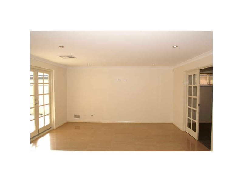 4 Giverny Gardens, Aubin Grove WA 6164