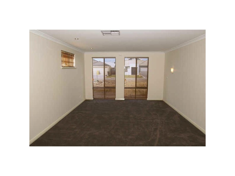 4 Giverny Gardens, Aubin Grove WA 6164