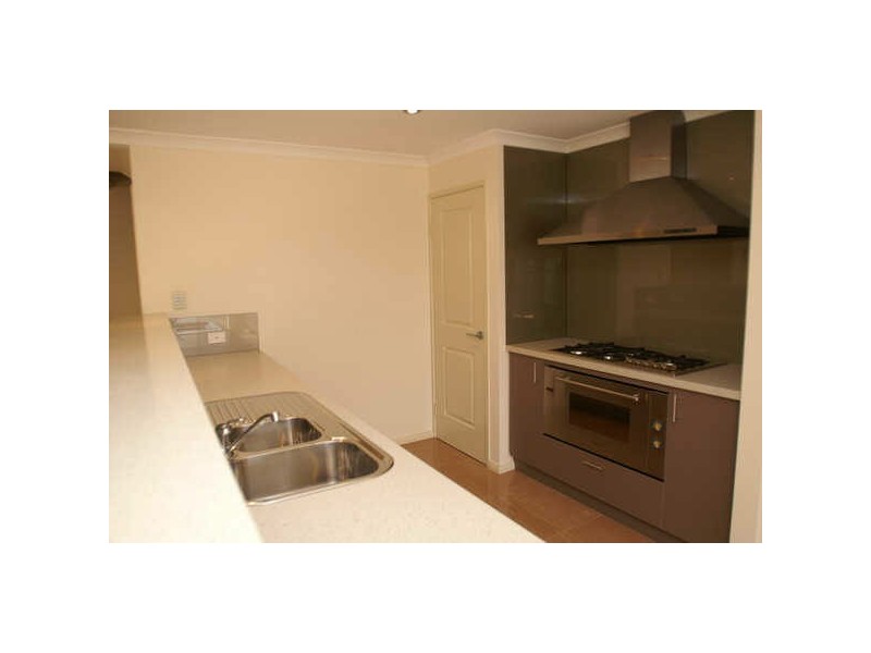 4 Giverny Gardens, Aubin Grove WA 6164