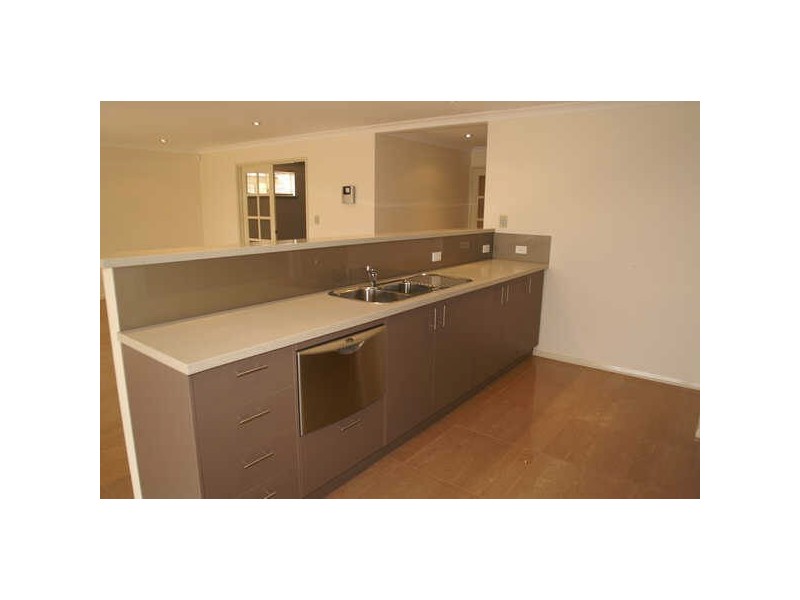 4 Giverny Gardens, Aubin Grove WA 6164