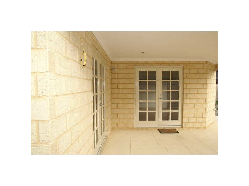 4 Giverny Gardens, Aubin Grove WA 6164