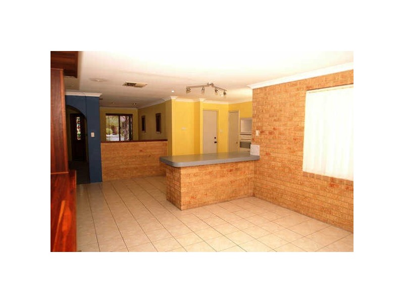 21 Brougham Crescent, Orelia WA 6167