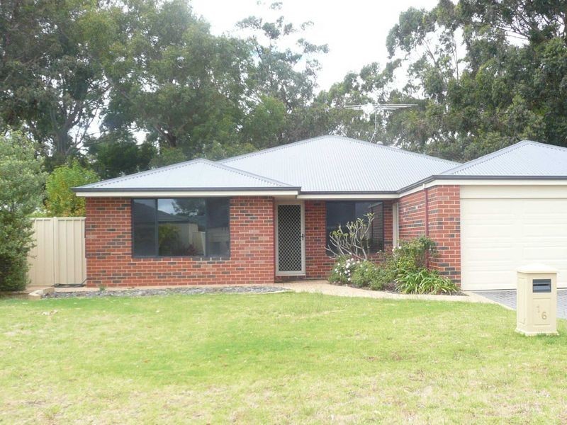 16 Milano Loop, Seville Grove WA 6112