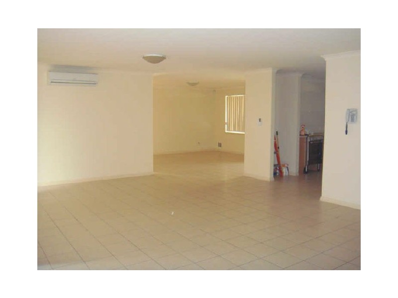 1/184 Bartram Road, Atwell WA 6164