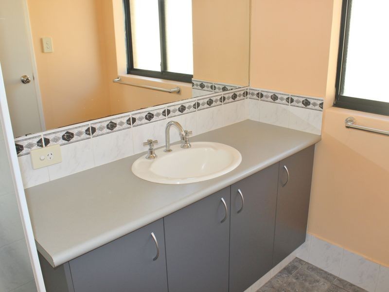 7 Mariposa Gardens, Success WA 6164