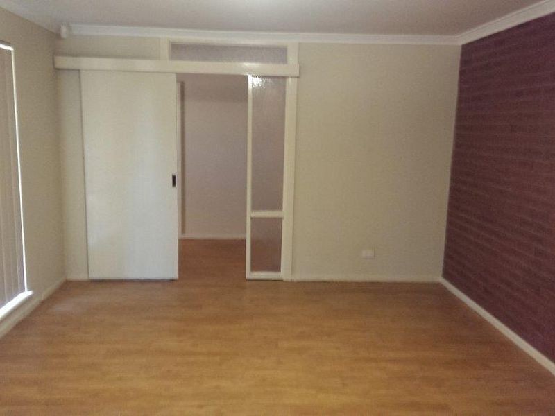 20 Redtingle Road, Camillo WA 6111