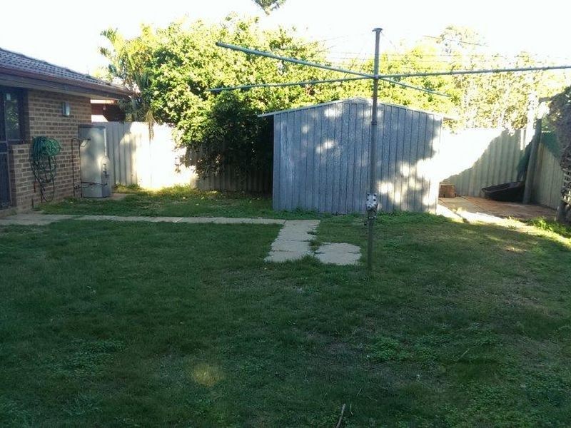 20 Redtingle Road, Camillo WA 6111