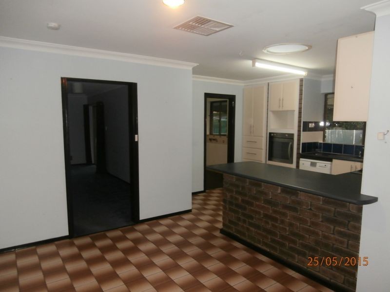 7 Napean Street, Armadale WA 6112