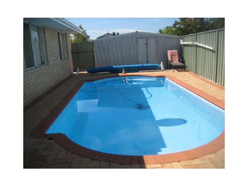 1 Barcroft Court, Atwell WA 6164