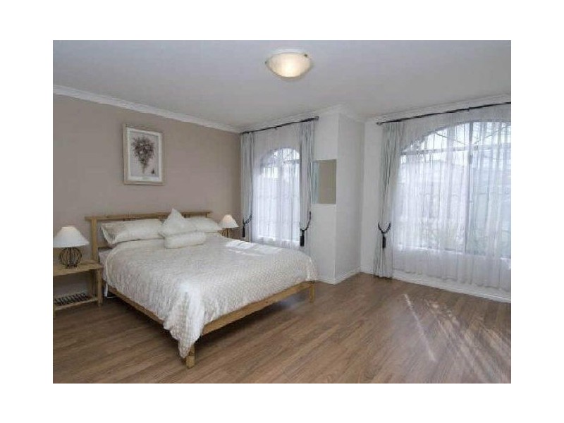 11 Turnball Close, Atwell WA 6164