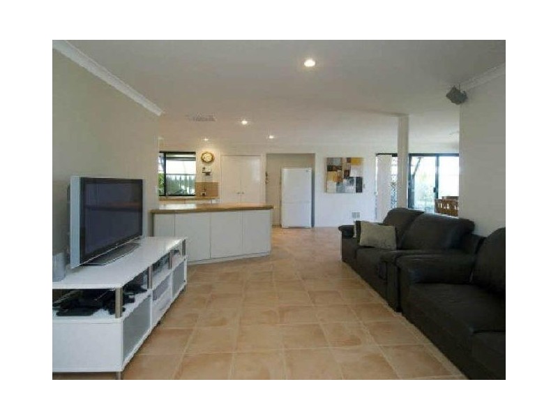 11 Turnball Close, Atwell WA 6164