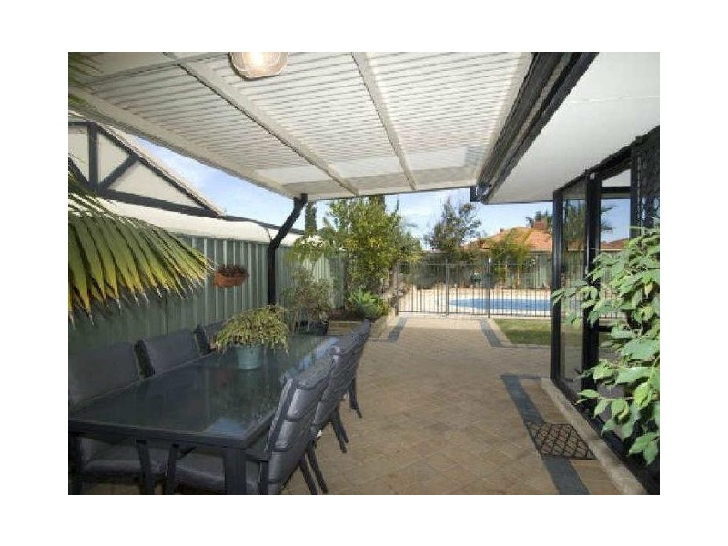 11 Turnball Close, Atwell WA 6164