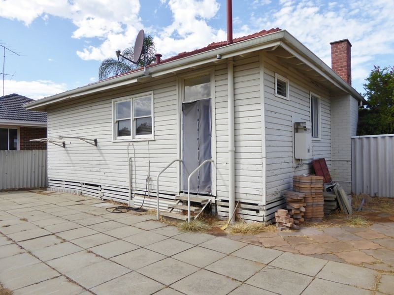 26 Peake Way, Medina WA 6167