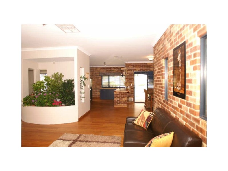 1 Freshwater Drive, Atwell WA 6164