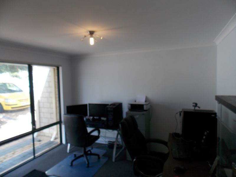 4 Lefroy Road, Mount Nasura WA 6112