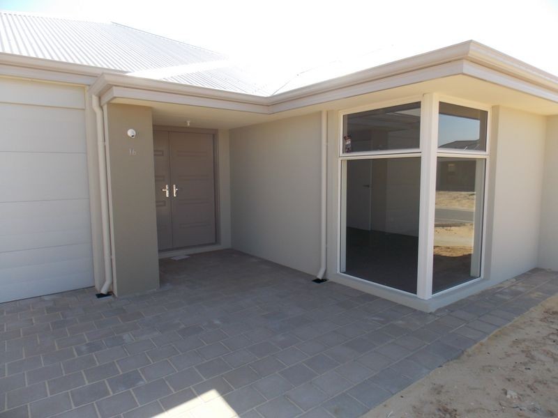 16 Menner Way, Piara Waters WA 6112
