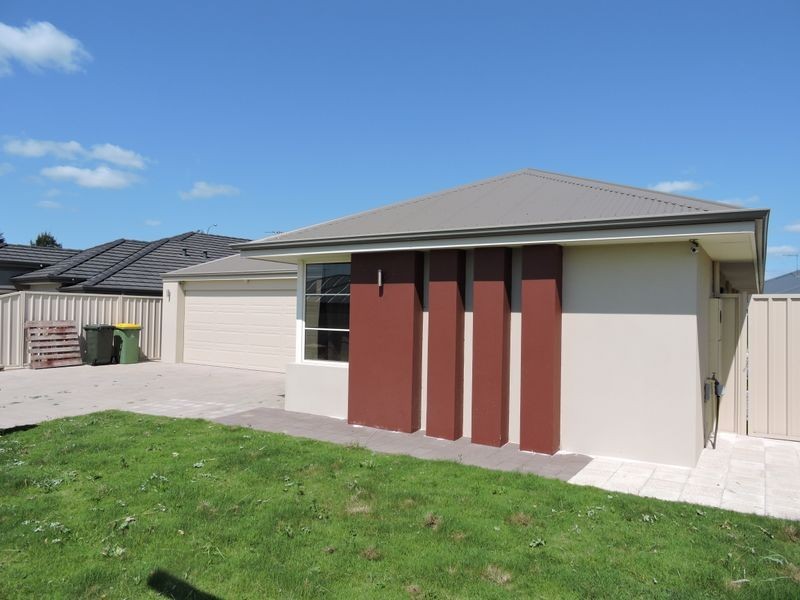 5 Fertito Entrance, Success WA 6164
