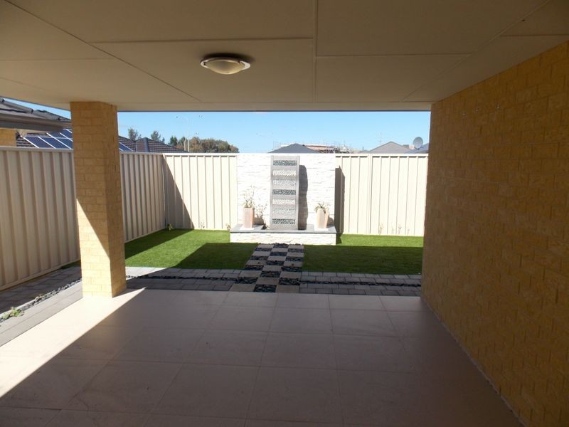 5 Fertito Entrance, Success WA 6164