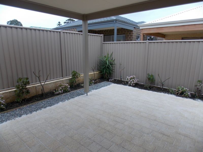 11 Recess Parkway, Coolbellup WA 6163