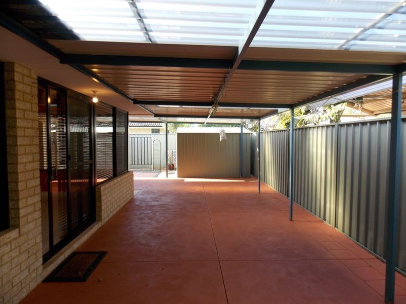 18 Jakovich Circuit, Atwell WA 6164