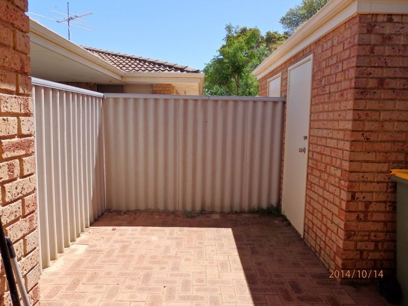 20/208 Burslem Drive, Maddington WA 6109