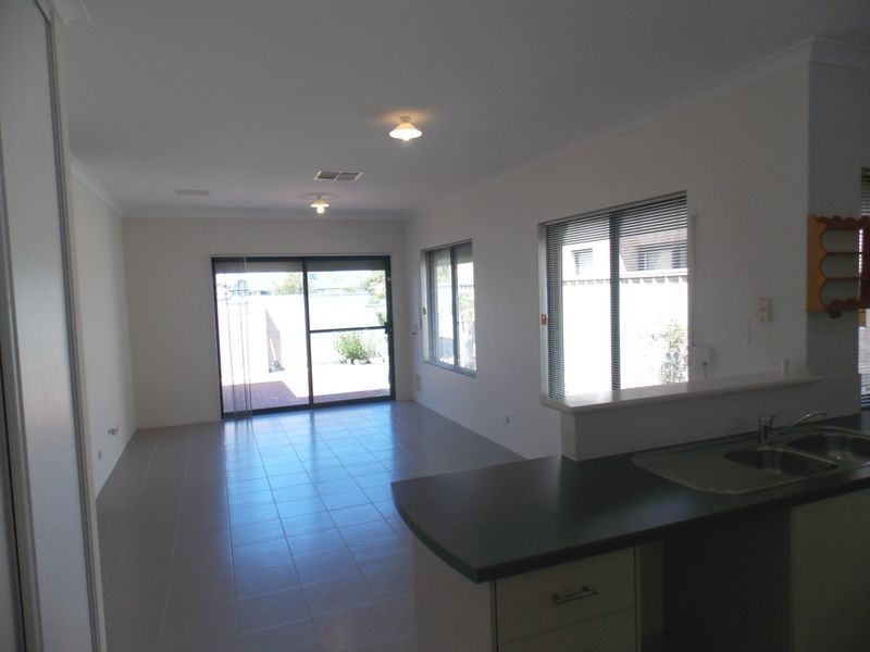 6/7 Crossville Way, Success WA 6164