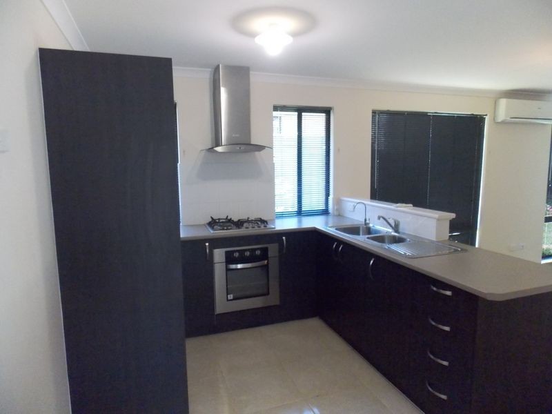 7 Maldon Link, Wellard WA 6170