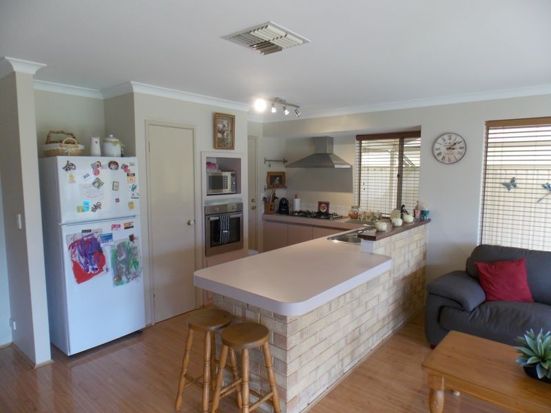 31 Seminole Gardens, Seville Grove WA 6112