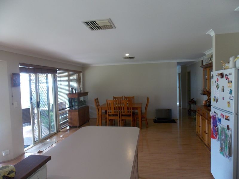 31 Seminole Gardens, Seville Grove WA 6112