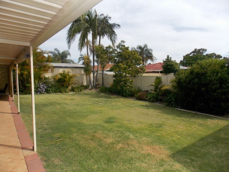 31 Seminole Gardens, Seville Grove WA 6112