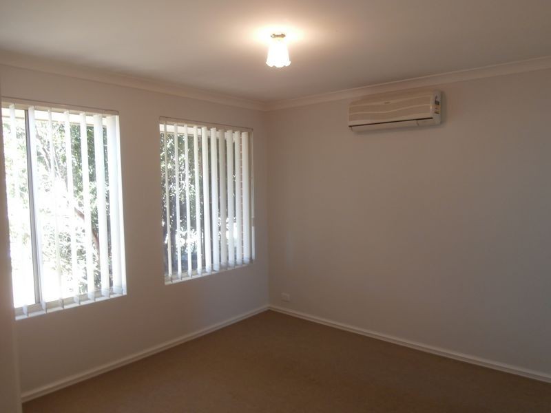 16 Dunnage Court, Atwell WA 6164