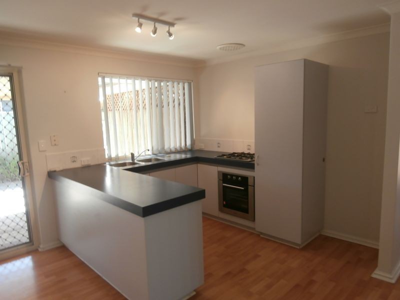16 Dunnage Court, Atwell WA 6164