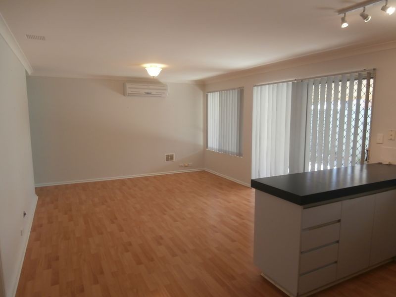 16 Dunnage Court, Atwell WA 6164