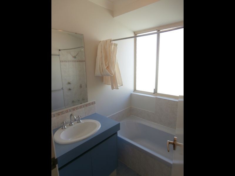16 Dunnage Court, Atwell WA 6164