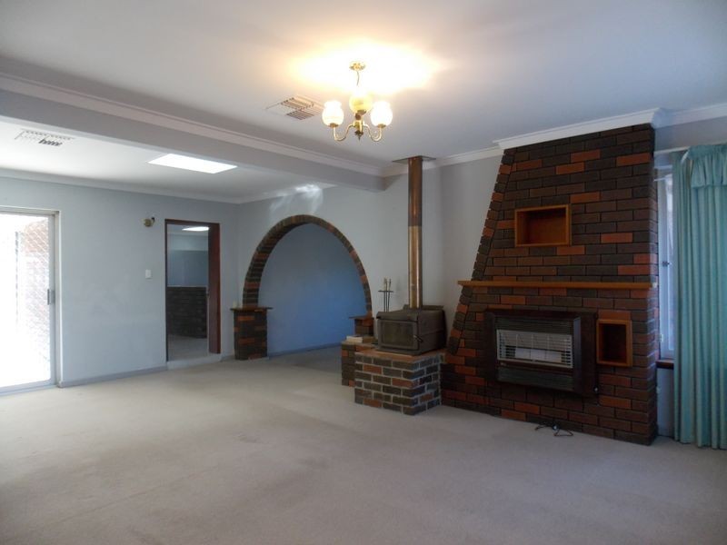 5 Dawson Way, Parmelia WA 6167