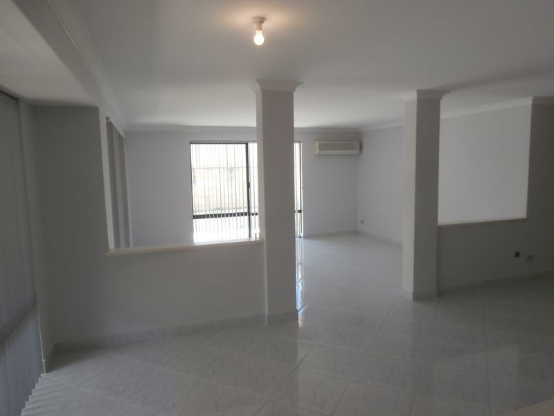 11 Heathcote Way, Bertram WA 6167