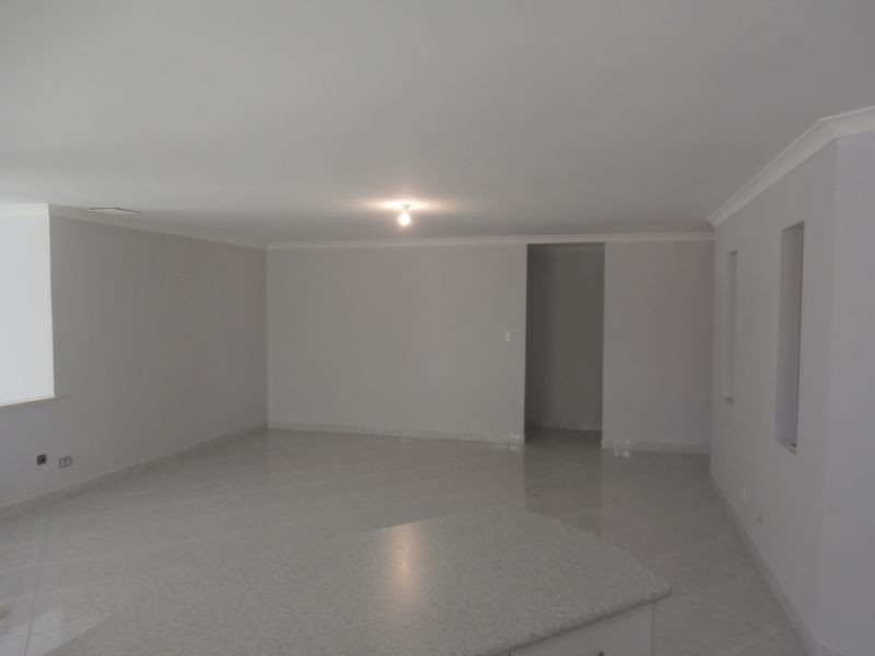 11 Heathcote Way, Bertram WA 6167