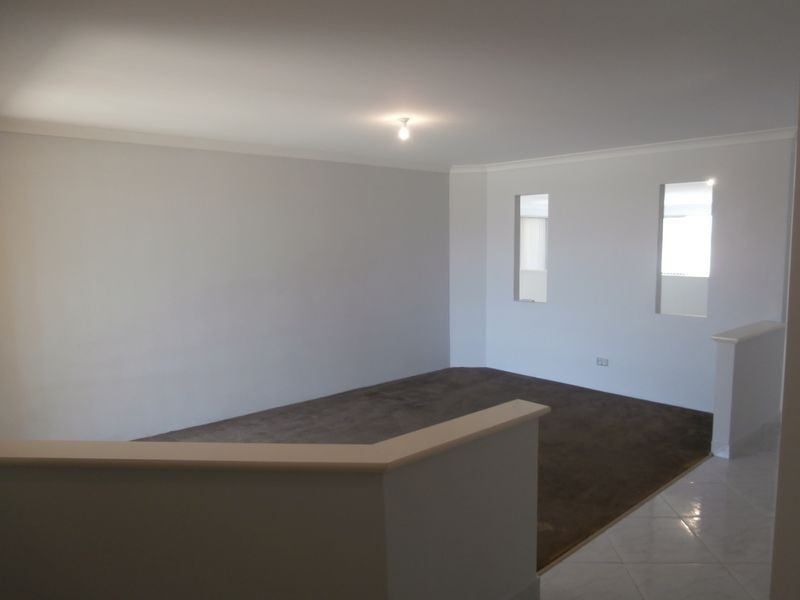 11 Heathcote Way, Bertram WA 6167