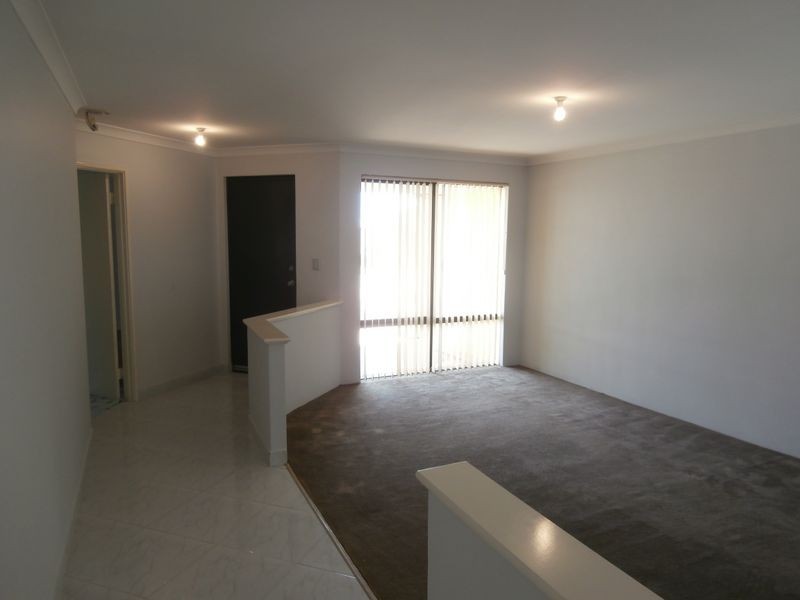 11 Heathcote Way, Bertram WA 6167